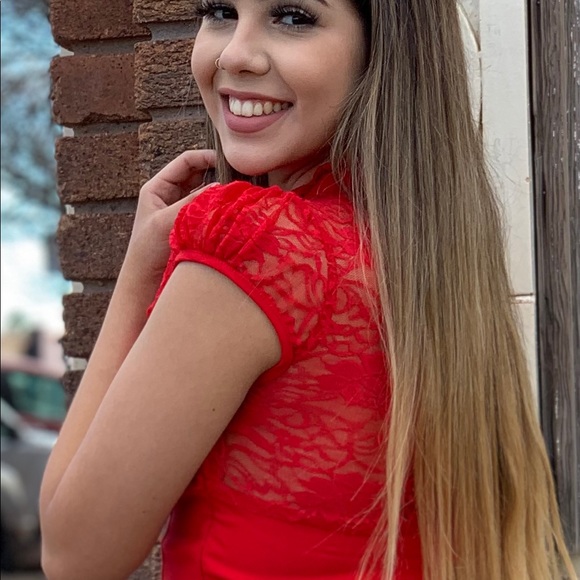 Red Lace Short Sleeve Top NWT - Picture 5 of 10